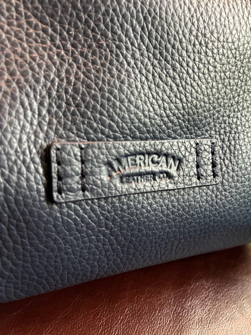 NWT American Leather Co. Auburn Convertible Crossbody Bag - Picture 5 of 13